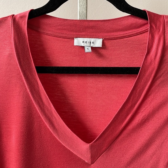 Reiss cranberry red vneck long sleeve tshirt sz S - Picture 2 of 6